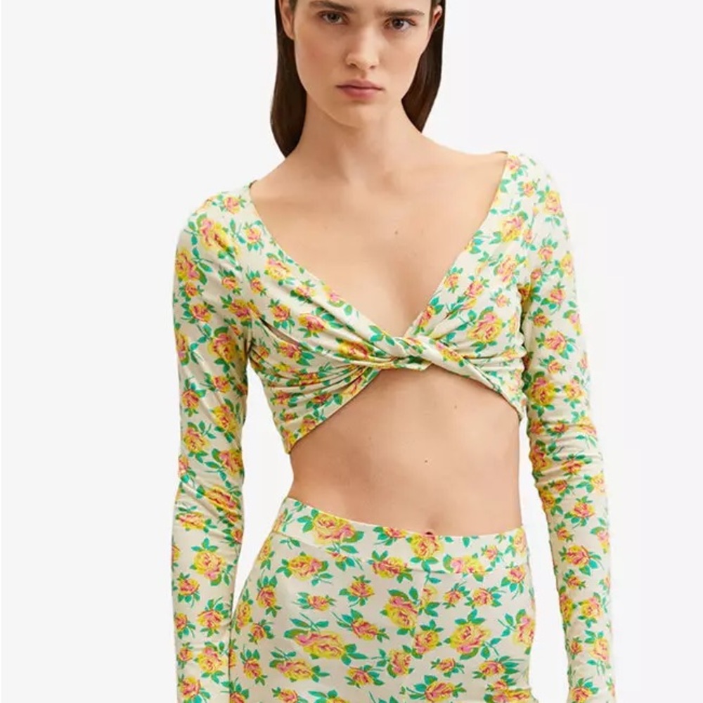 NWT MNG Mango Floral Long Sleeve Crop Top